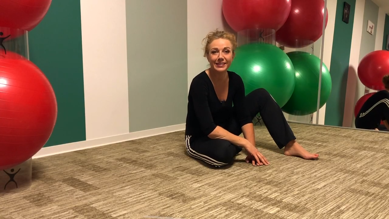 Sophie Malfait guidant une routine des pieds